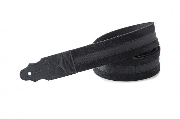 Modelo PLAIN BLACK correa para guitarra y bajo fabricada en 5 cm de ancho, microfibra técnica antideslizante en la parte interna, acolchado de látex de baja densidad de 2mm de grosor, adornada con jacquard bordado de estilo vintage.